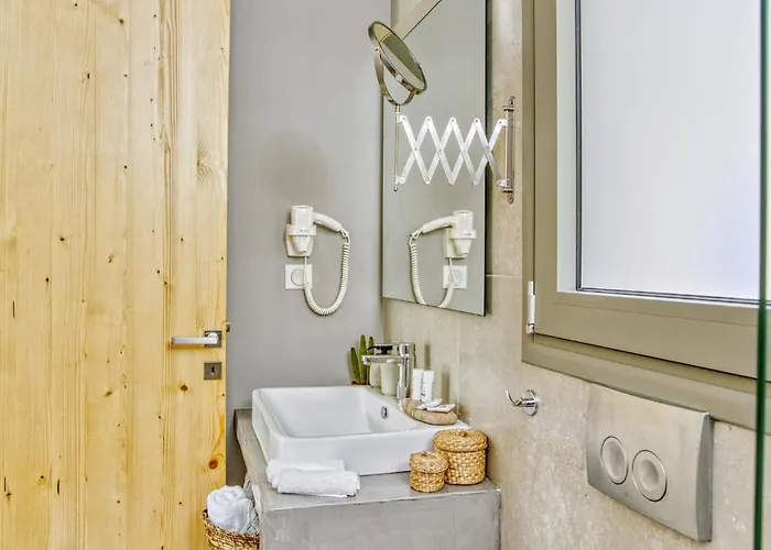 Kumquart Estate- Orange Chata Aspiotades